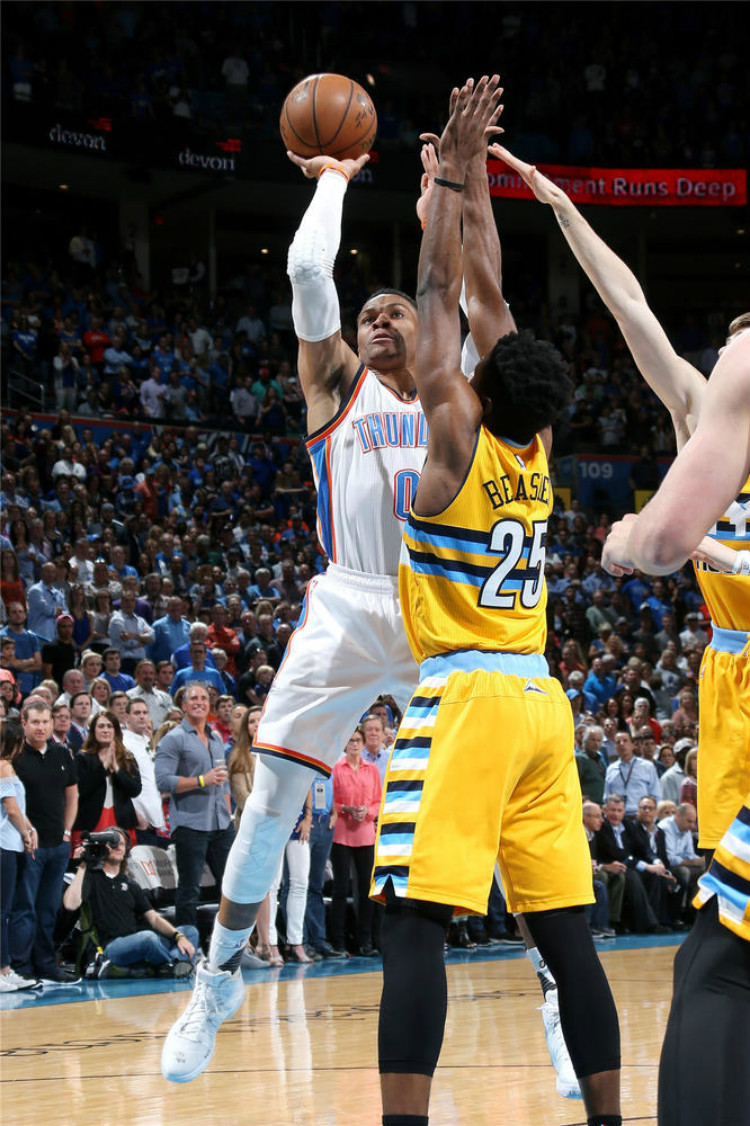 每场比赛中 每场比赛中