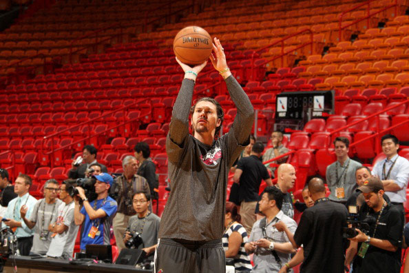 球直塞肋部 球直塞肋部