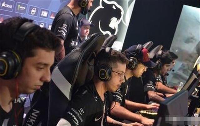 等待一瞬的 等待一瞬的